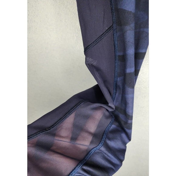 Lululemon Seek The Heat Crop Leggings Size 6 Blue Camo Luxtreme Mesh Gym Crops - Picture 7 of 11